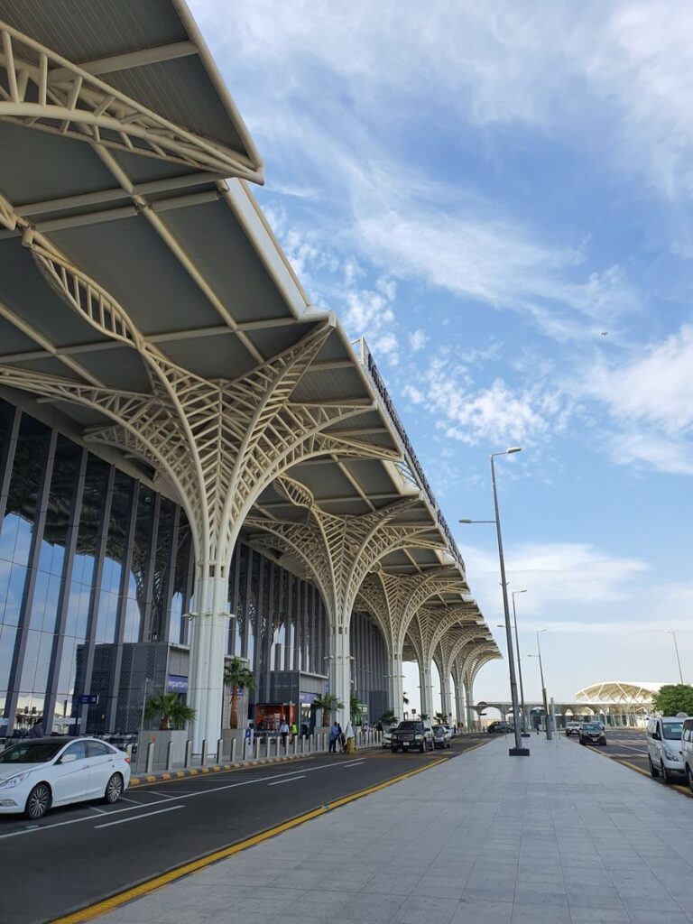 طرق النقل من مطار جدة إلى مكة