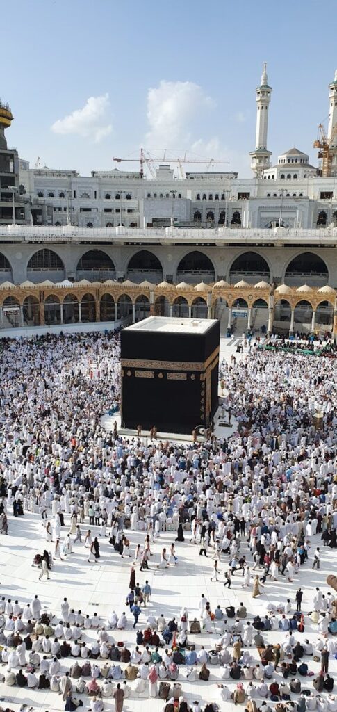الفرق بين العمرة والحج