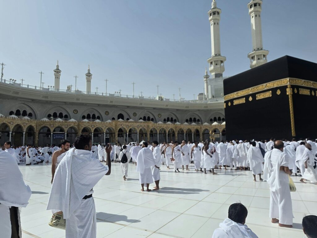 طريقة لبس الإحرام